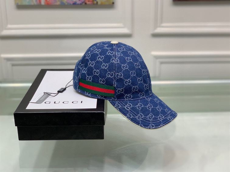 GUCCI GG CANVAS BASEBALL HAT