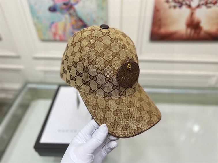 GUCCI GG CANVAS BASEBALL HAT