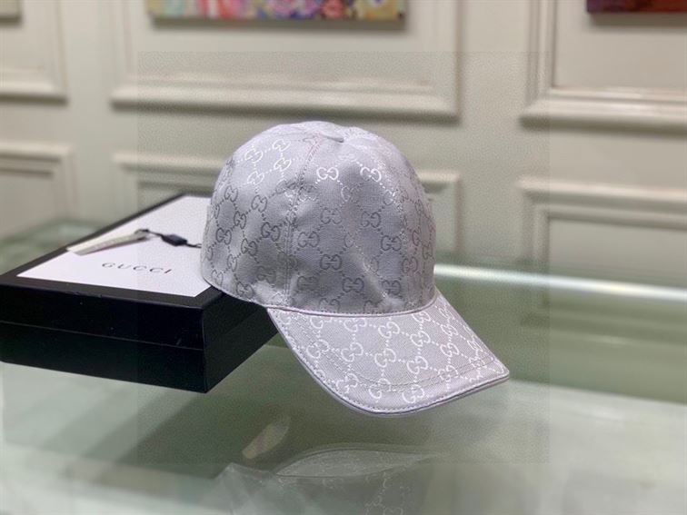 GUCCI GG CANVAS BASEBALL HAT