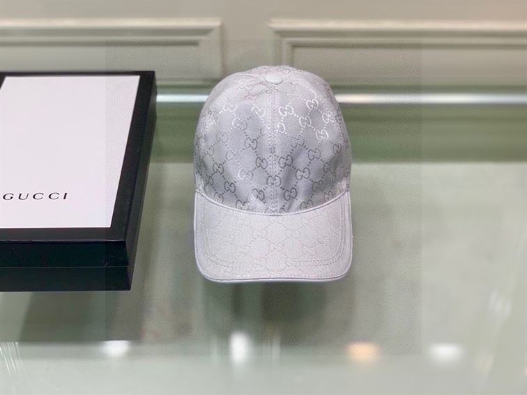 GUCCI GG CANVAS BASEBALL HAT