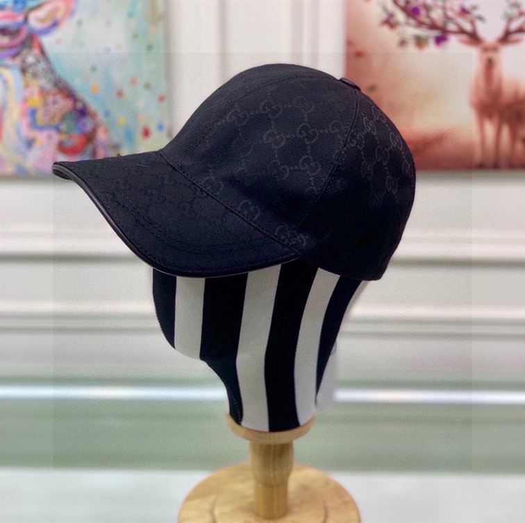 GUCCI GG CANVAS BASEBALL HAT