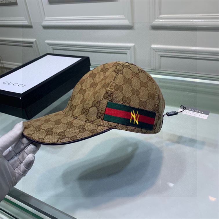 GUCCI GG CANVAS BASEBALL HAT