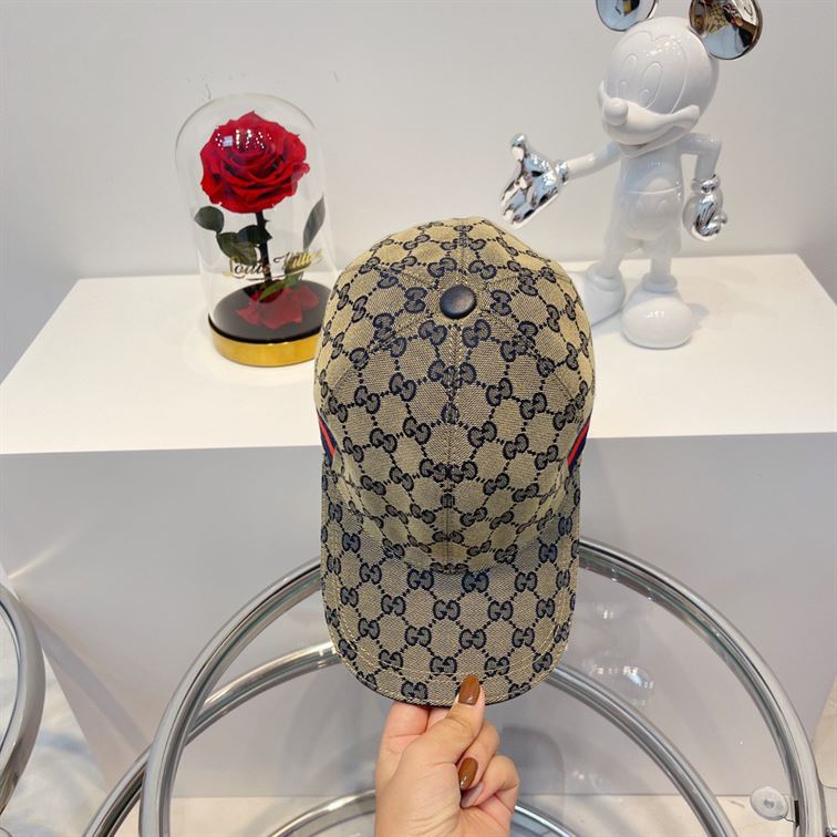 GUCCI GG CANVAS BASEBALL HAT