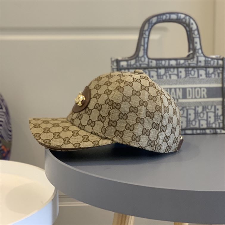 GUCCI GG CANVAS BASEBALL HAT