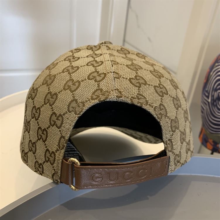 GUCCI GG CANVAS BASEBALL HAT