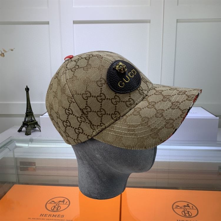 GUCCI GG CANVAS BASEBALL HAT