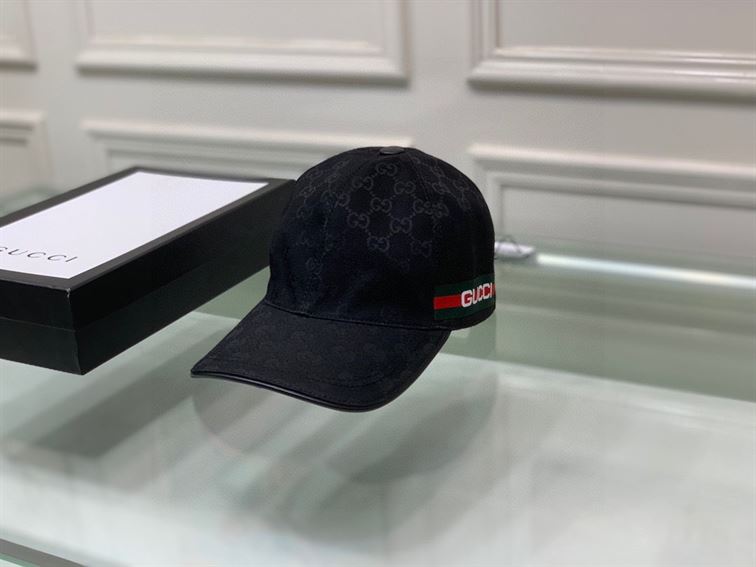 GUCCI GG CANVAS BASEBALL HAT