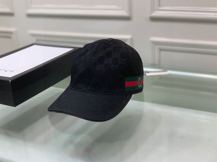 GUCCI GG CANVAS BASEBALL HAT