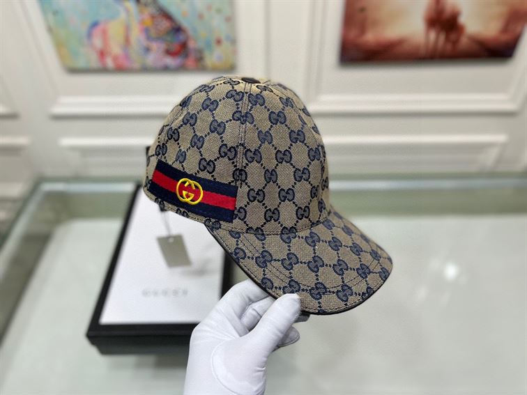 GUCCI GG CANVAS BASEBALL HAT
