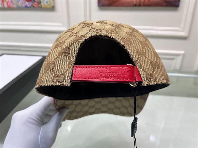 GUCCI GG CANVAS BASEBALL HAT
