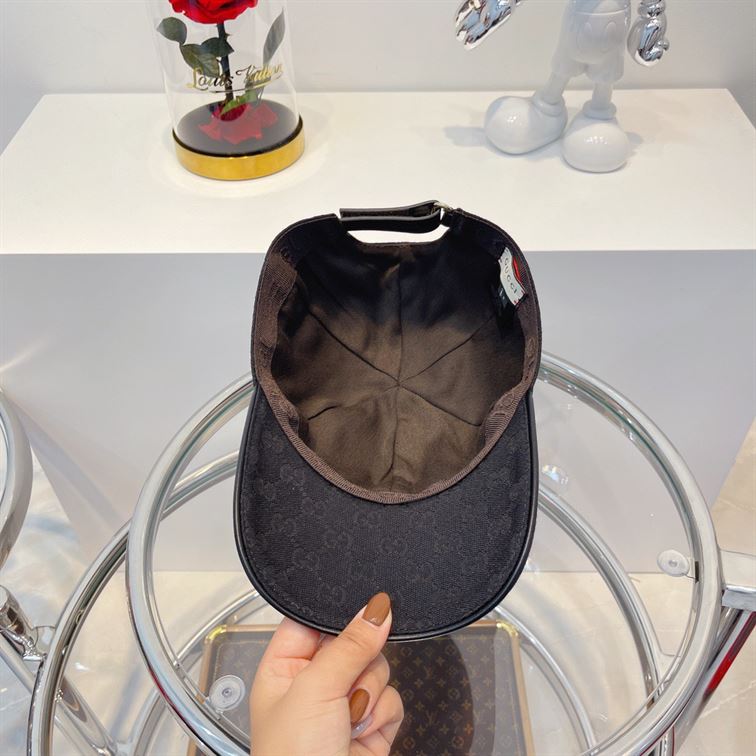 GUCCI GG CANVAS BASEBALL HAT
