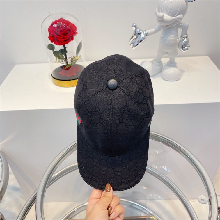 GUCCI GG CANVAS BASEBALL HAT