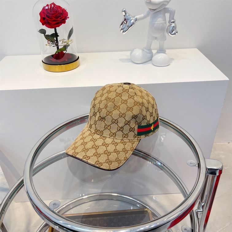 GUCCI GG CANVAS BASEBALL HAT