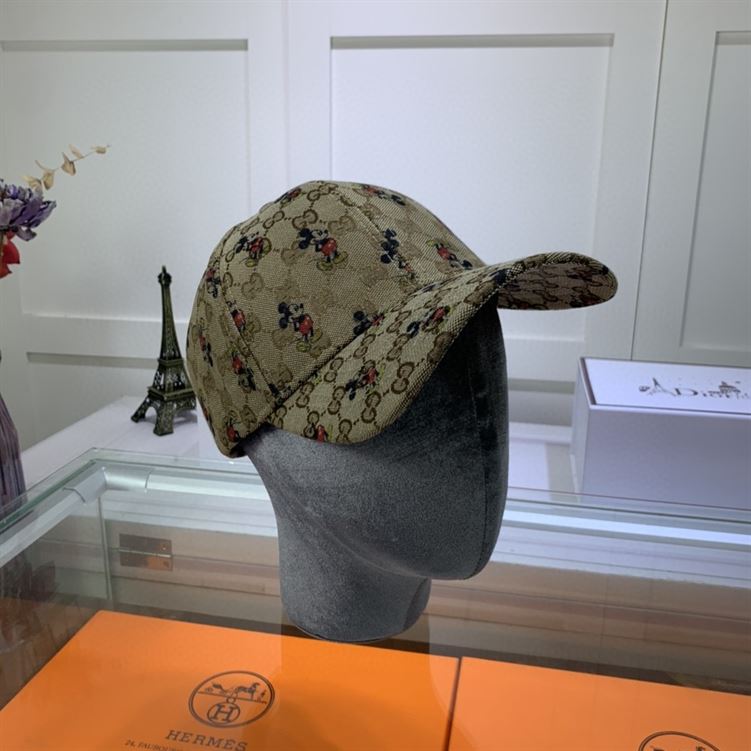 GUCCI GG CANVAS BASEBALL HAT