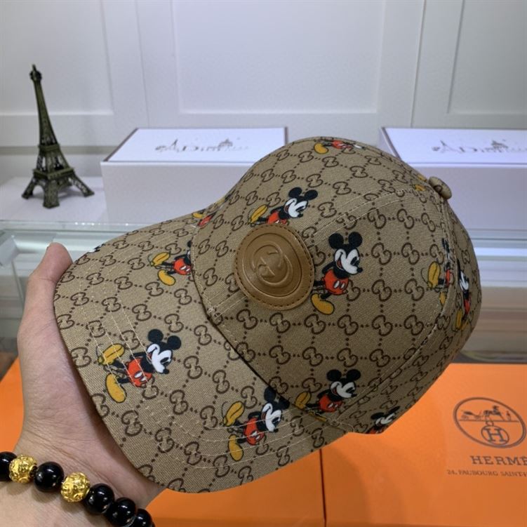 GUCCI GG CANVAS BASEBALL HAT