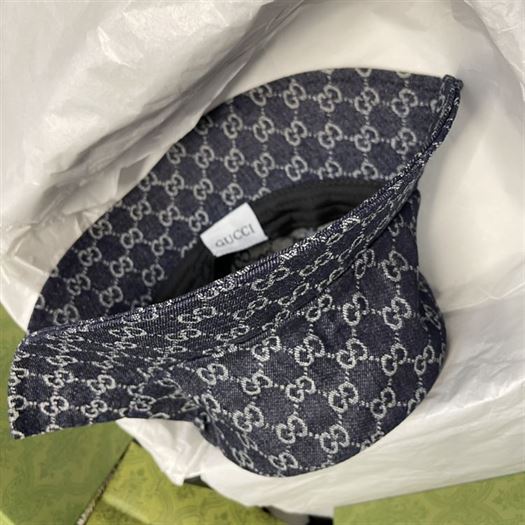 GUCCI GG CANVAS BUCKET HAT