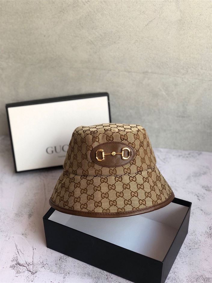 GUCCI GG CANVAS BUCKET HAT