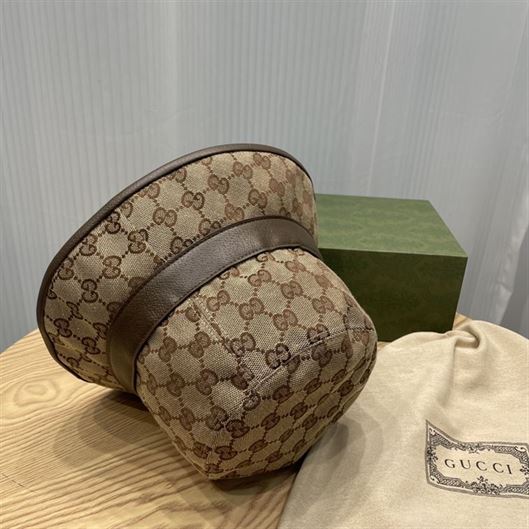 GUCCI GG CANVAS BUCKET HAT