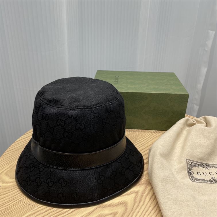 GUCCI GG CANVAS BUCKET HAT