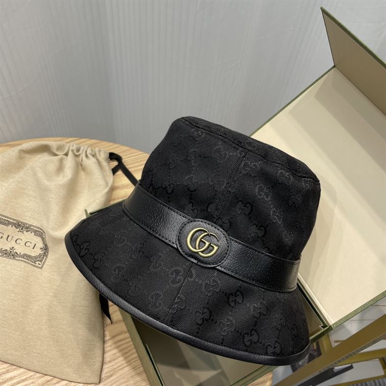 GUCCI GG CANVAS BUCKET HAT