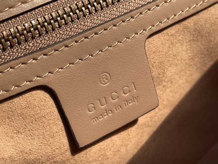 GUCCI GG MARMONT SMALL SHOULDER BAG IN BROWN LEATHER