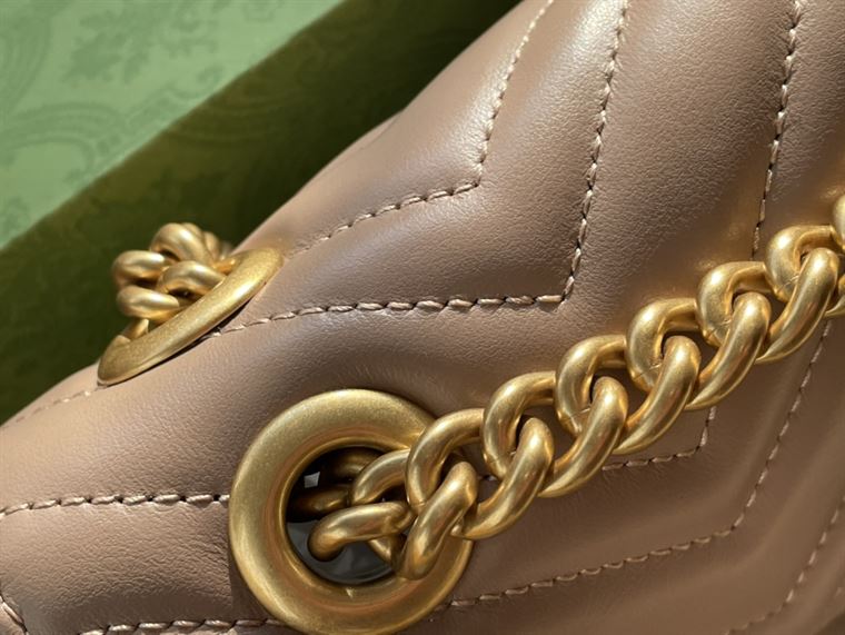 GUCCI GG MARMONT SMALL SHOULDER BAG IN BROWN LEATHER