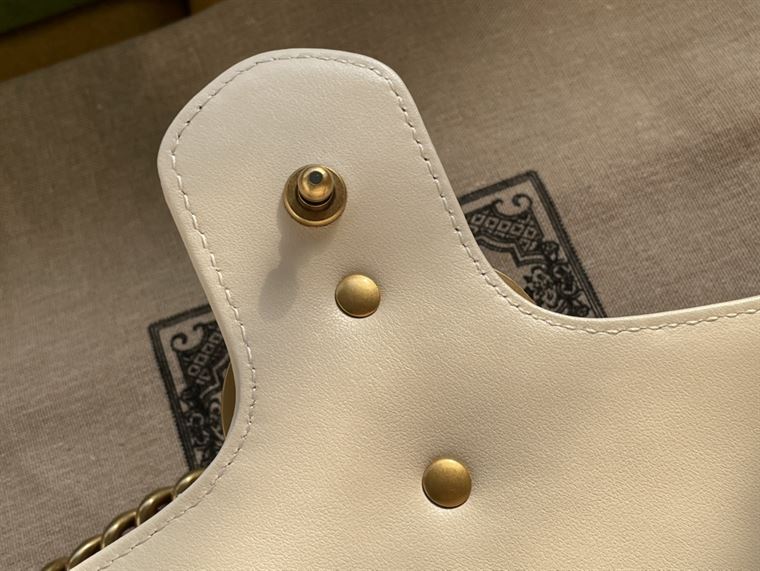 GUCCI GG MARMONT SMALL SHOULDER BAG IN WHITE LEATHER
