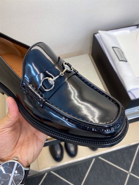 GUCCI HORSEBIT LEATHER LOAFER - GL044