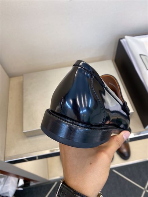 GUCCI HORSEBIT LEATHER LOAFER - GL044