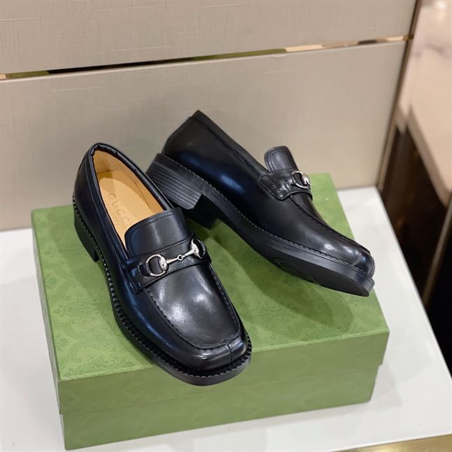 GUCCI HORSEBIT LEATHER LOAFER - GL045