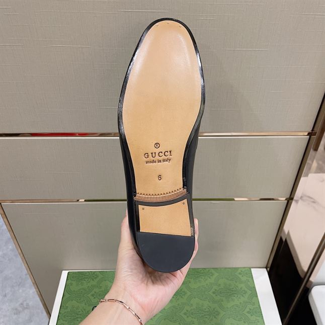 GUCCI HORSEBIT LEATHER LOAFER - GL050