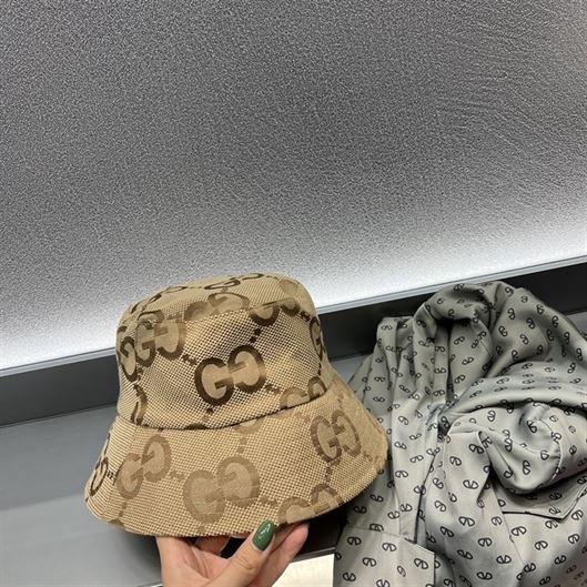 GUCCI JUMBO GG BUCKET HAT