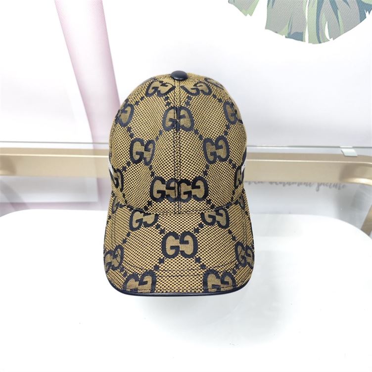 GUCCI JUMBO GG CANVAS BASEBALL HAT