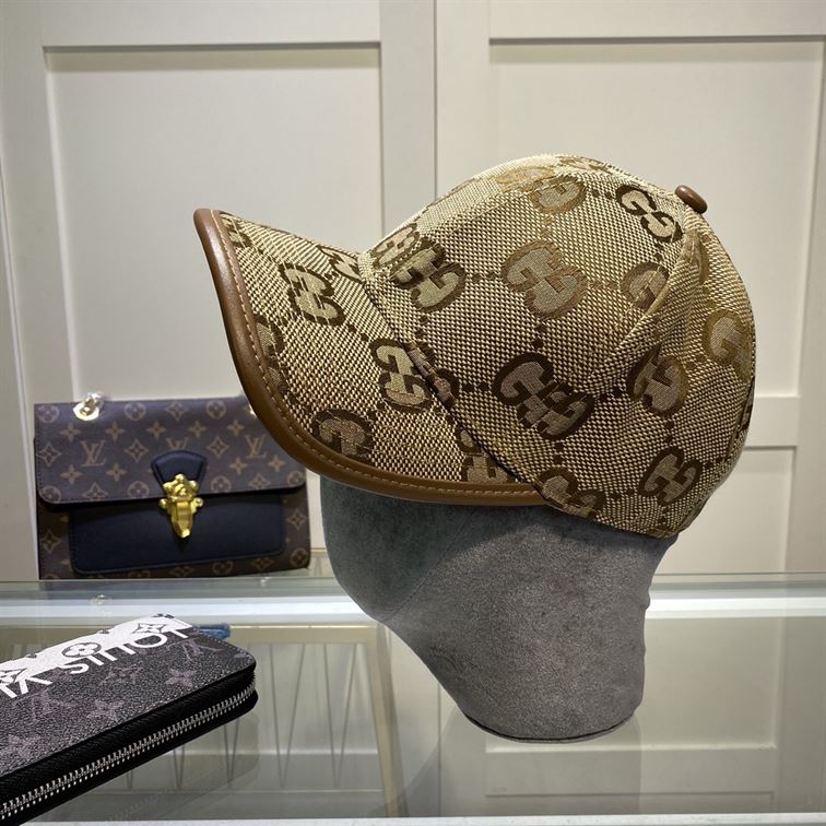 GUCCI JUMBO GG CANVAS BASEBALL HAT