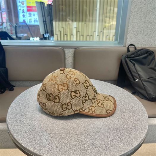 GUCCI JUMBO GG HAT