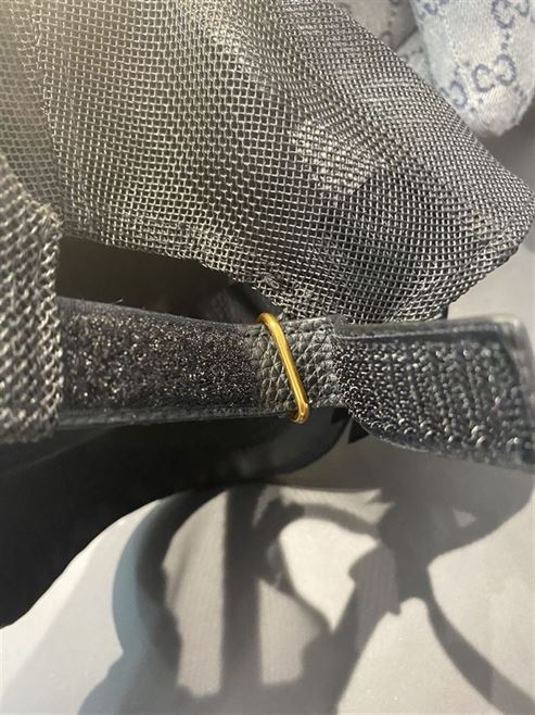 GUCCI LOGO LEATHER CAP IN BLACK