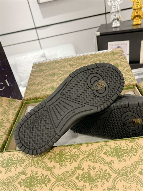 GUCCI LOW-TOP SNEAKER - GCC132