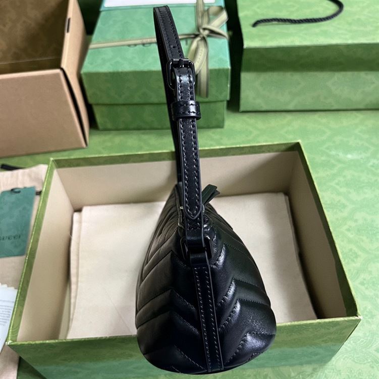 GUCCI MARMONT SHOULDER BAG IN BLACK LEATHER