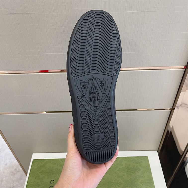 GUCCI MEN'S GG SNEAKER - GCC035