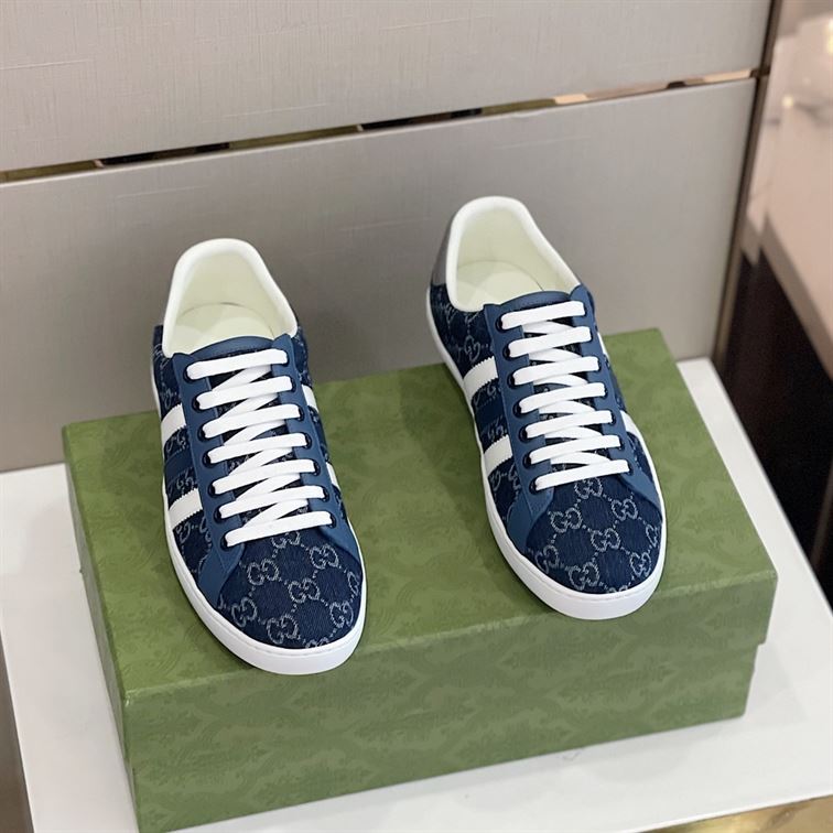 GUCCI MEN'S GG SNEAKER - GCC038