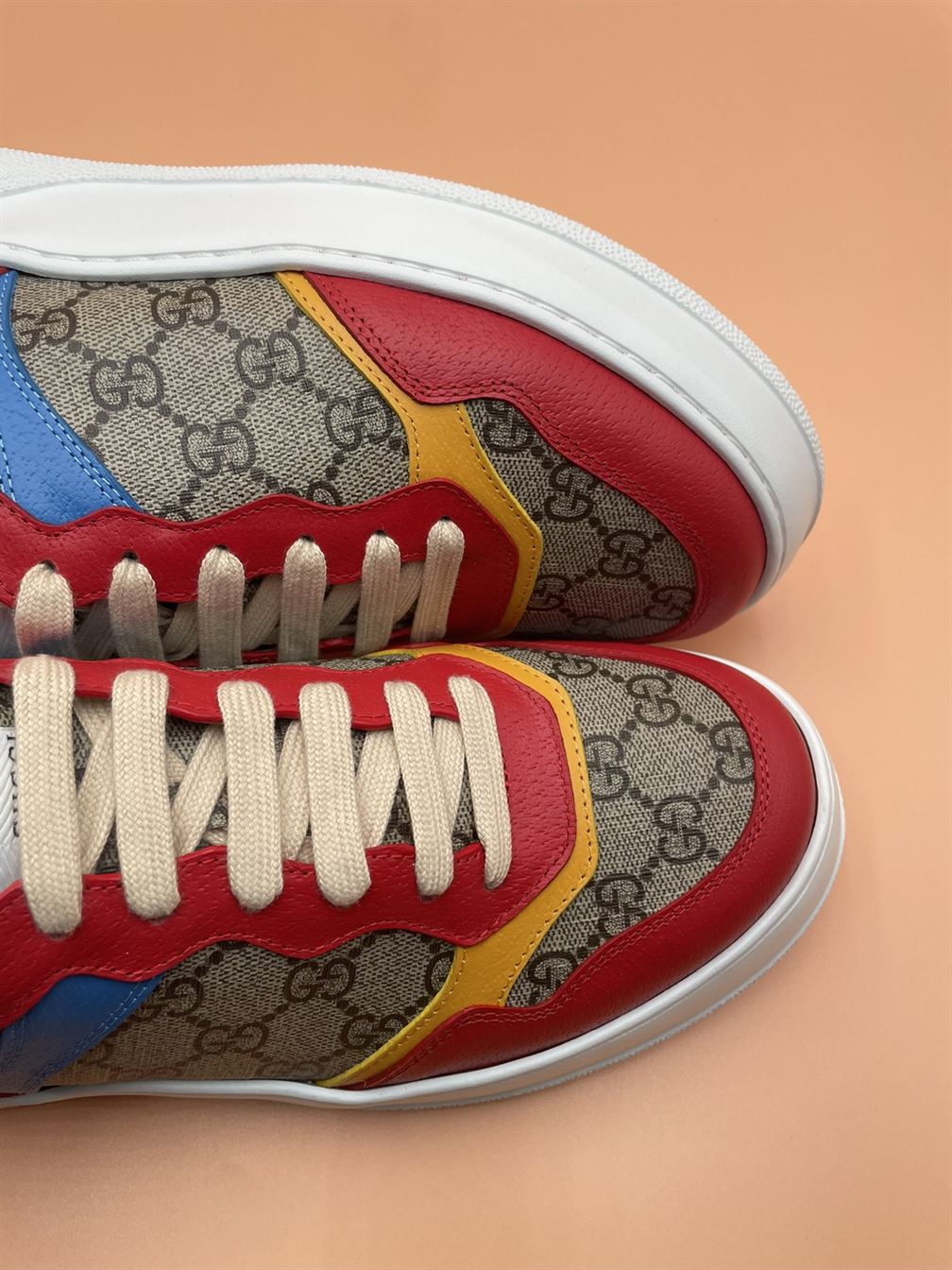 GUCCI MENâ€™S GG SNEAKER - GCC051