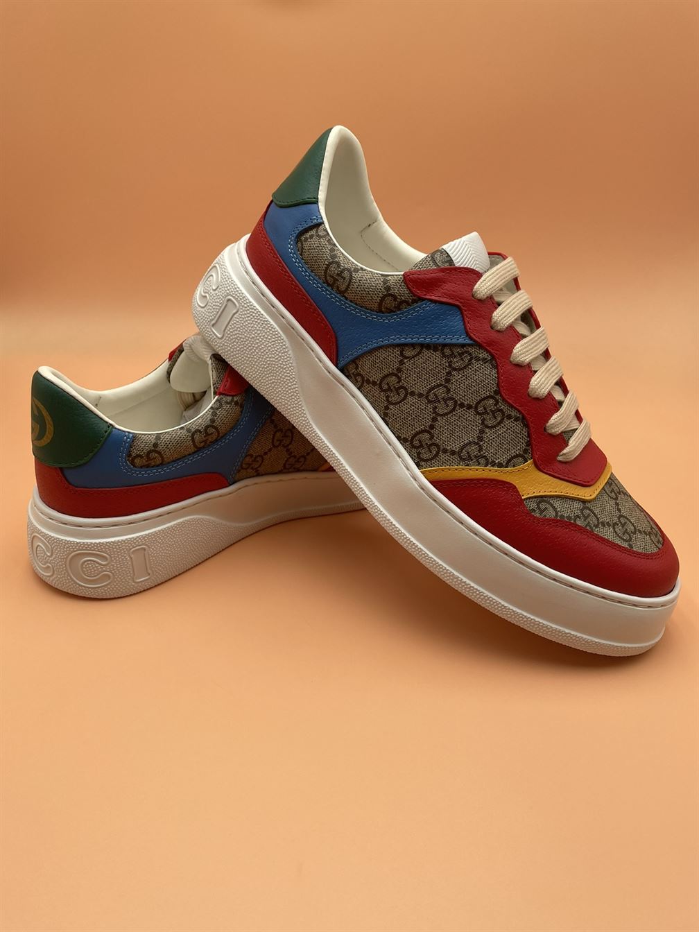 GUCCI MENâ€™S GG SNEAKER - GCC051