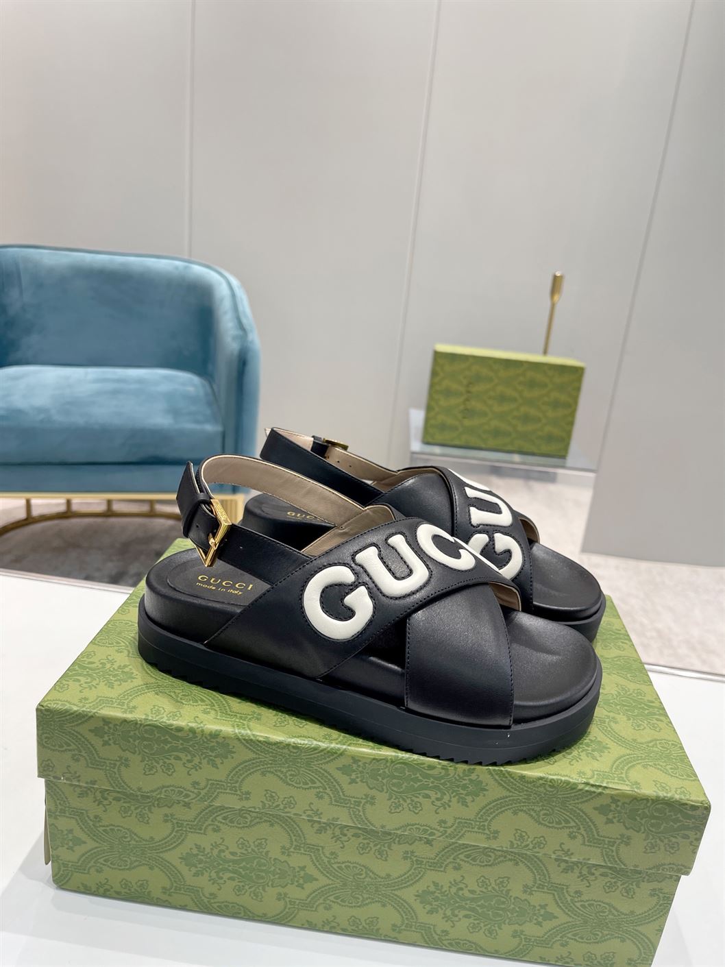GUCCI MEN'S GUCCI SANDAL BLACK LEATHER - GSL009