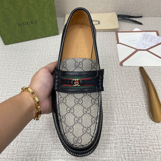 GUCCI MEN'S LOAFER WITH INTERLOCKING G - GL004