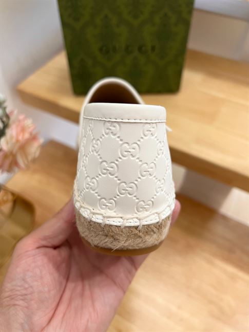 GUCCI PILAR LOGO-EMBOSSED LEATHER ESPADRILLES IN WHITE - GL030