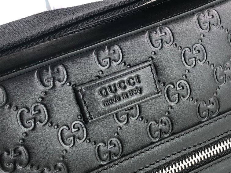 GUCCI SIGNATURE LEATHER FLAT MESSENGER - BG044