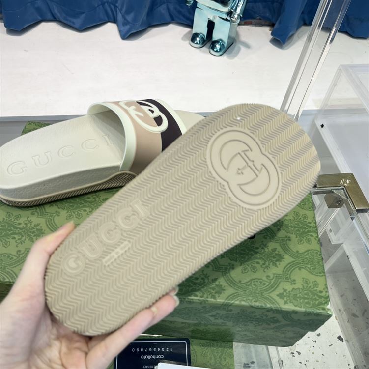 GUCCI SLIDE INTERLOCKING G LEATHER BLACK FOR MEN - GSL007