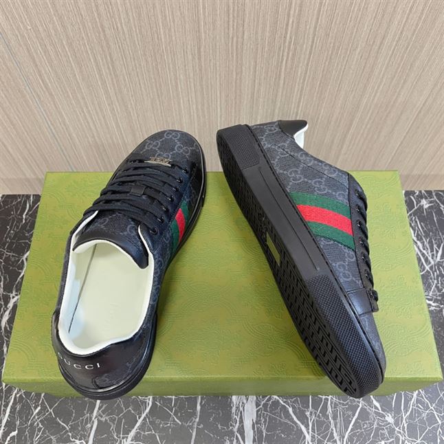 GUCCI SNEAKERS - GCC122