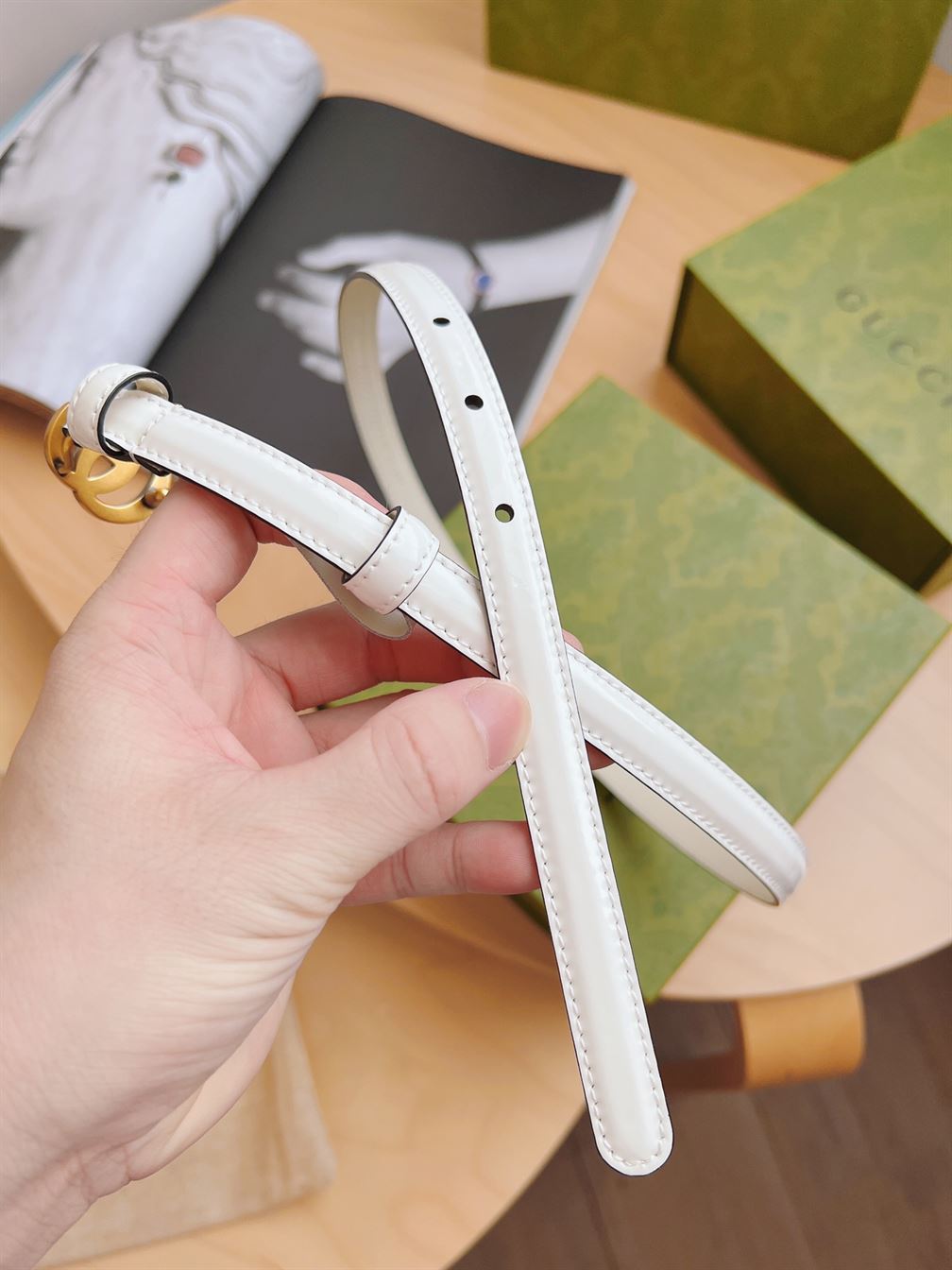 GUCCI THIN PATENT DOUBLE G BELT - GB050