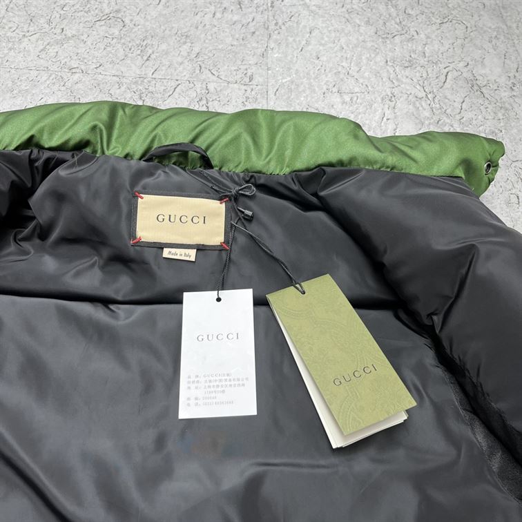 GUCCI WEB STRIPE PADDED DOWN GILET - GCJ026